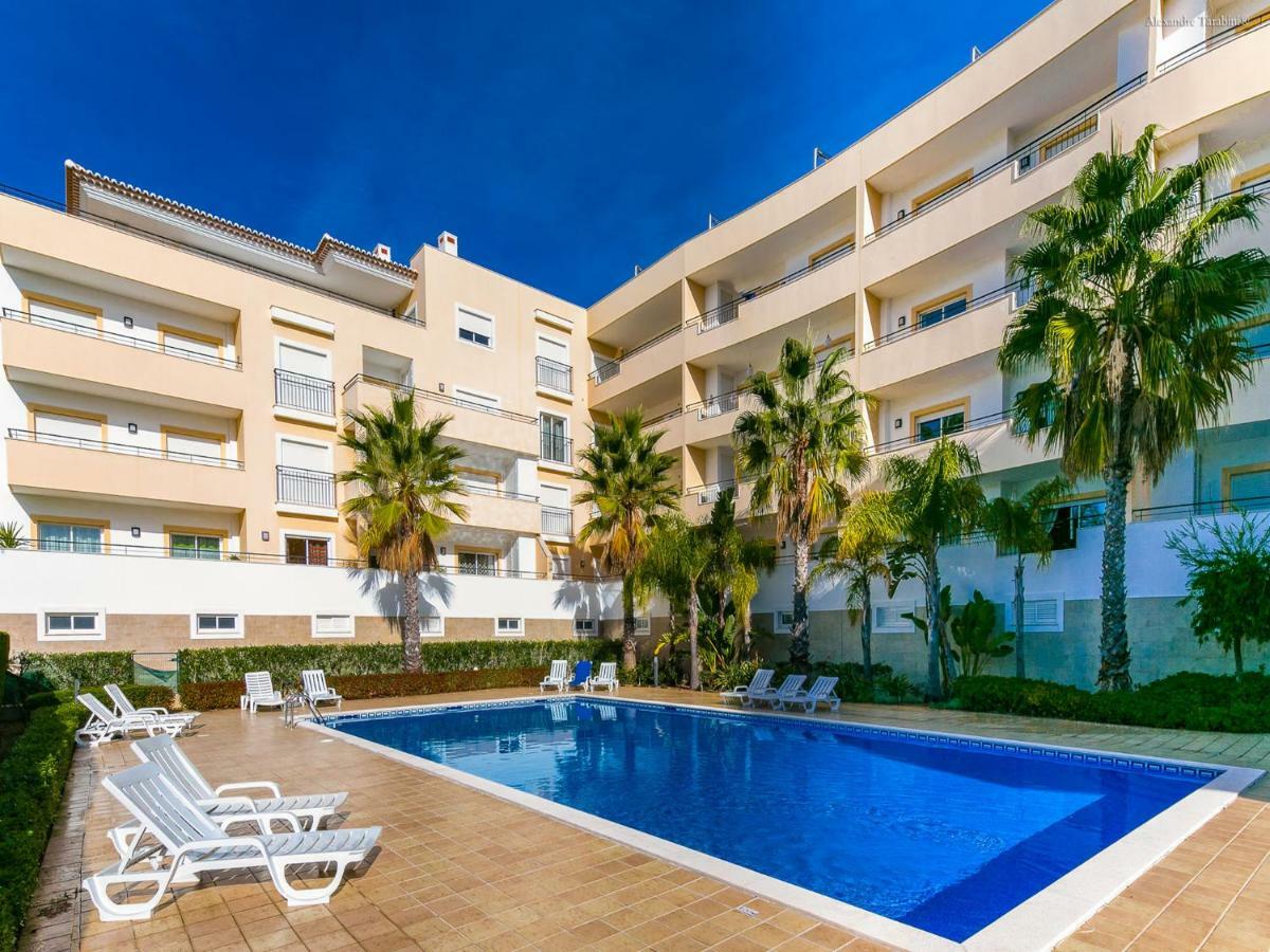 A05 - Luxury 1 Bed Fully Equipped With Pool Lagos